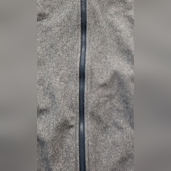 SOLD-Womens Small Under Armour Jacket - Picture 4 of 8